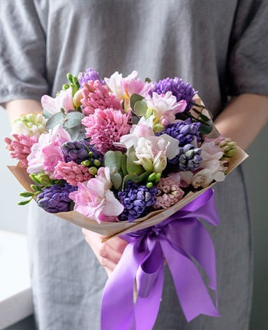 Бесплатная доставка цветов в Среднеколымске